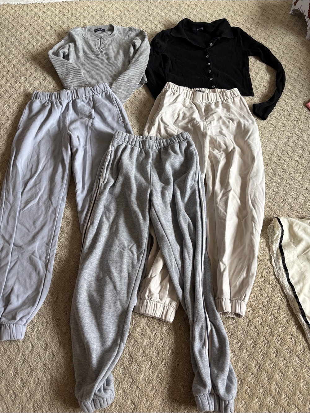 Brandy Melville Bundle Lot of 3 Sweatpants, 2 Sweaters